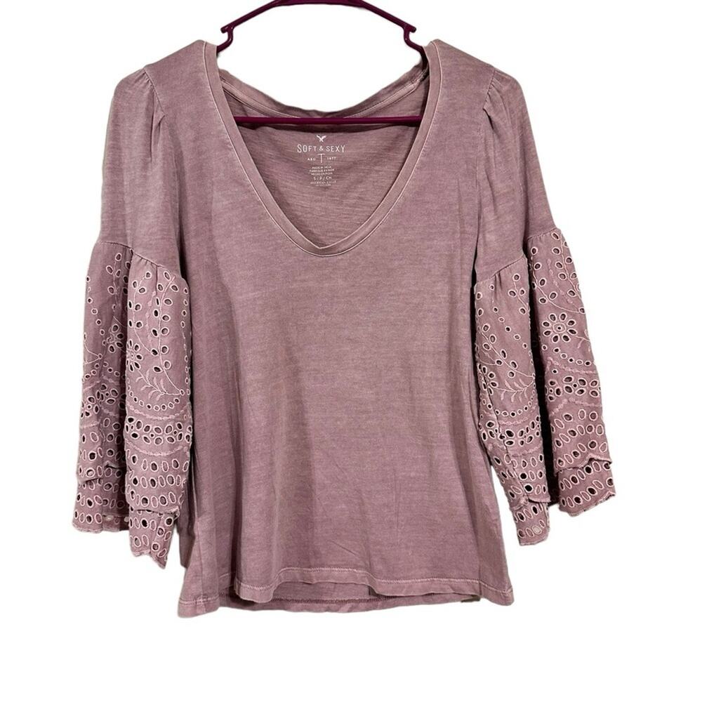 American Eagle Soft & Sexy Blush Eyelet Sleeve Blouse Size Small